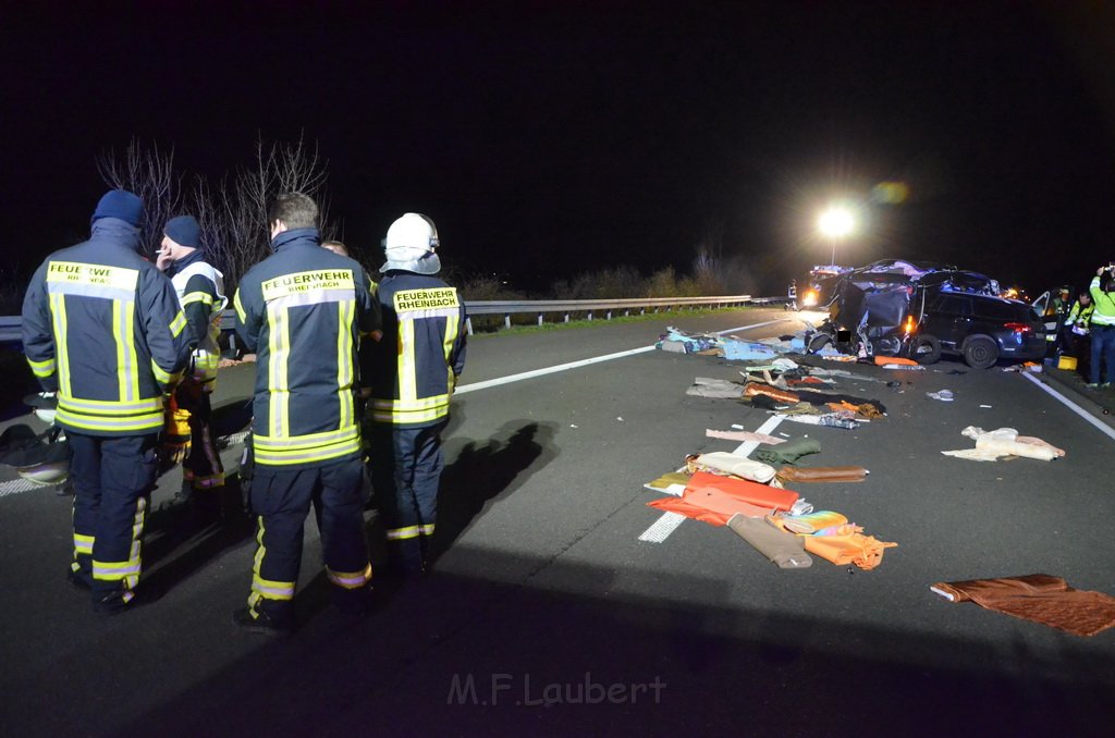 Zwei schwere VU s A 61 Rich Koblenz Hoehe Rastplatz Peppenhoven P164.JPG - Miklos Laubert